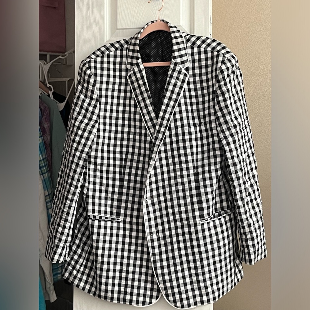 Men’s Black and White Checked Blazer size 52R